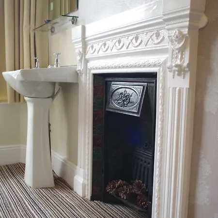 招待所 Dene House 4*