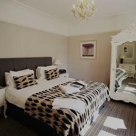 Dene House 4*